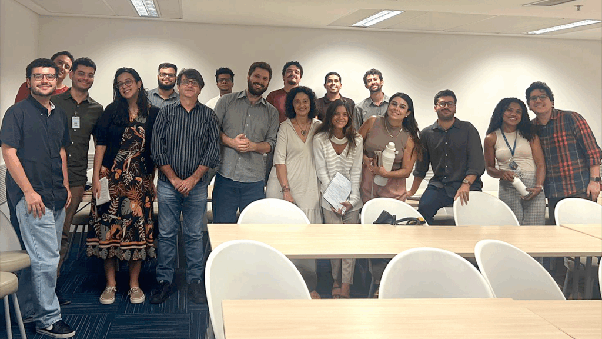 Professor Marcelo Alves ministra palestra na Academia Infoglobo